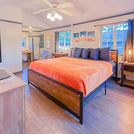 The Wanderoo Lodge Eureka Springs Bagian luar foto