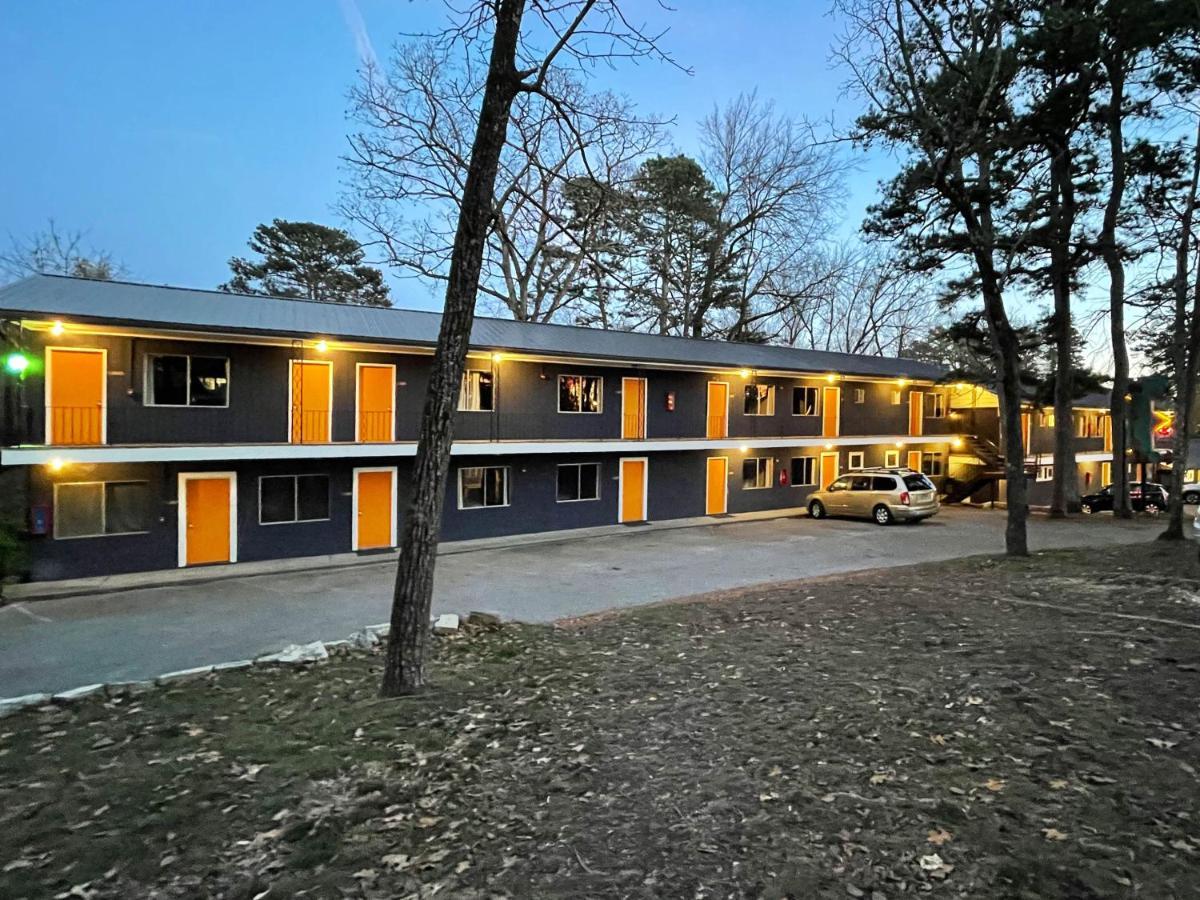 The Wanderoo Lodge Eureka Springs Bagian luar foto