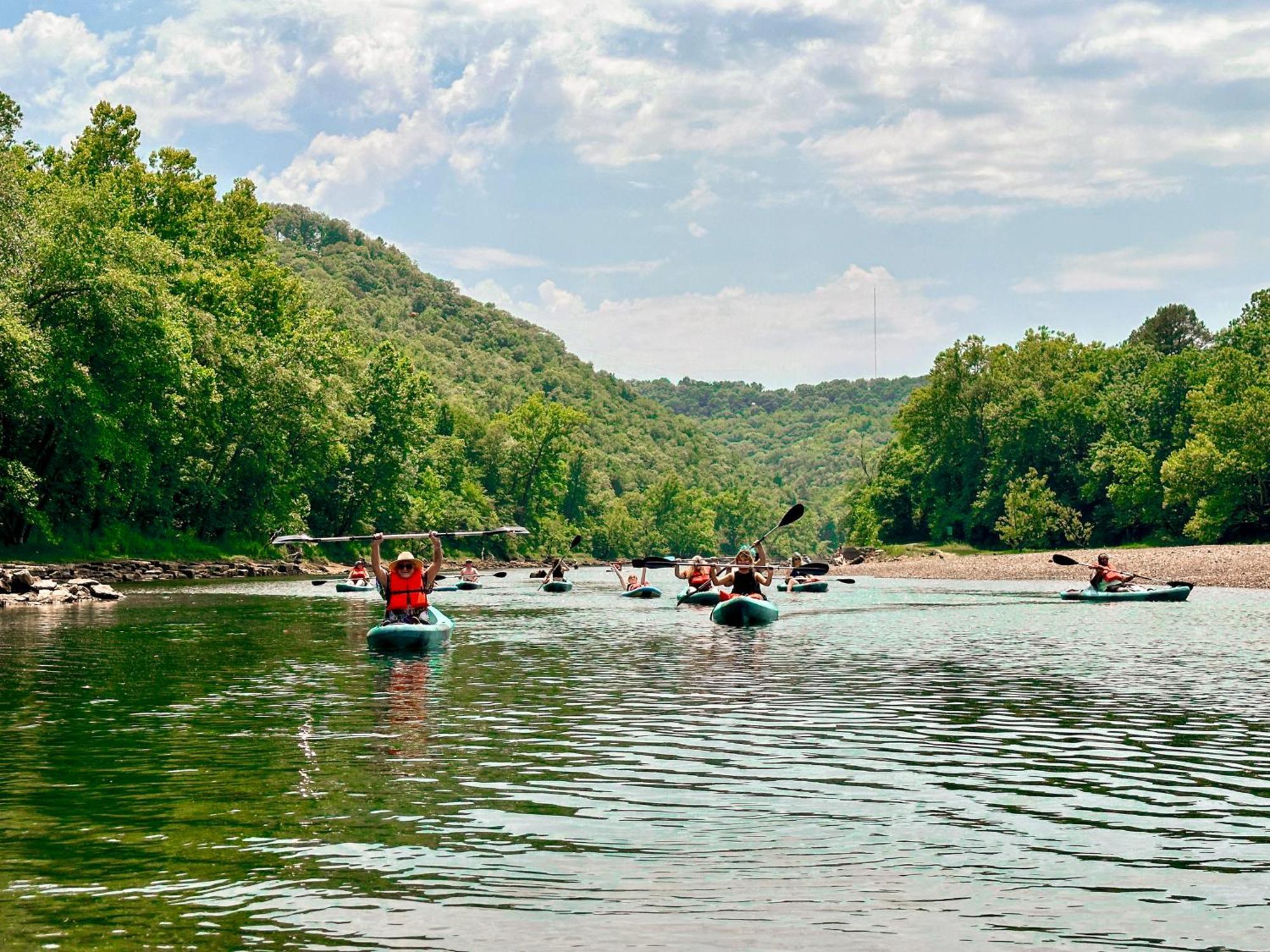 The Wanderoo Lodge Eureka Springs Bagian luar foto