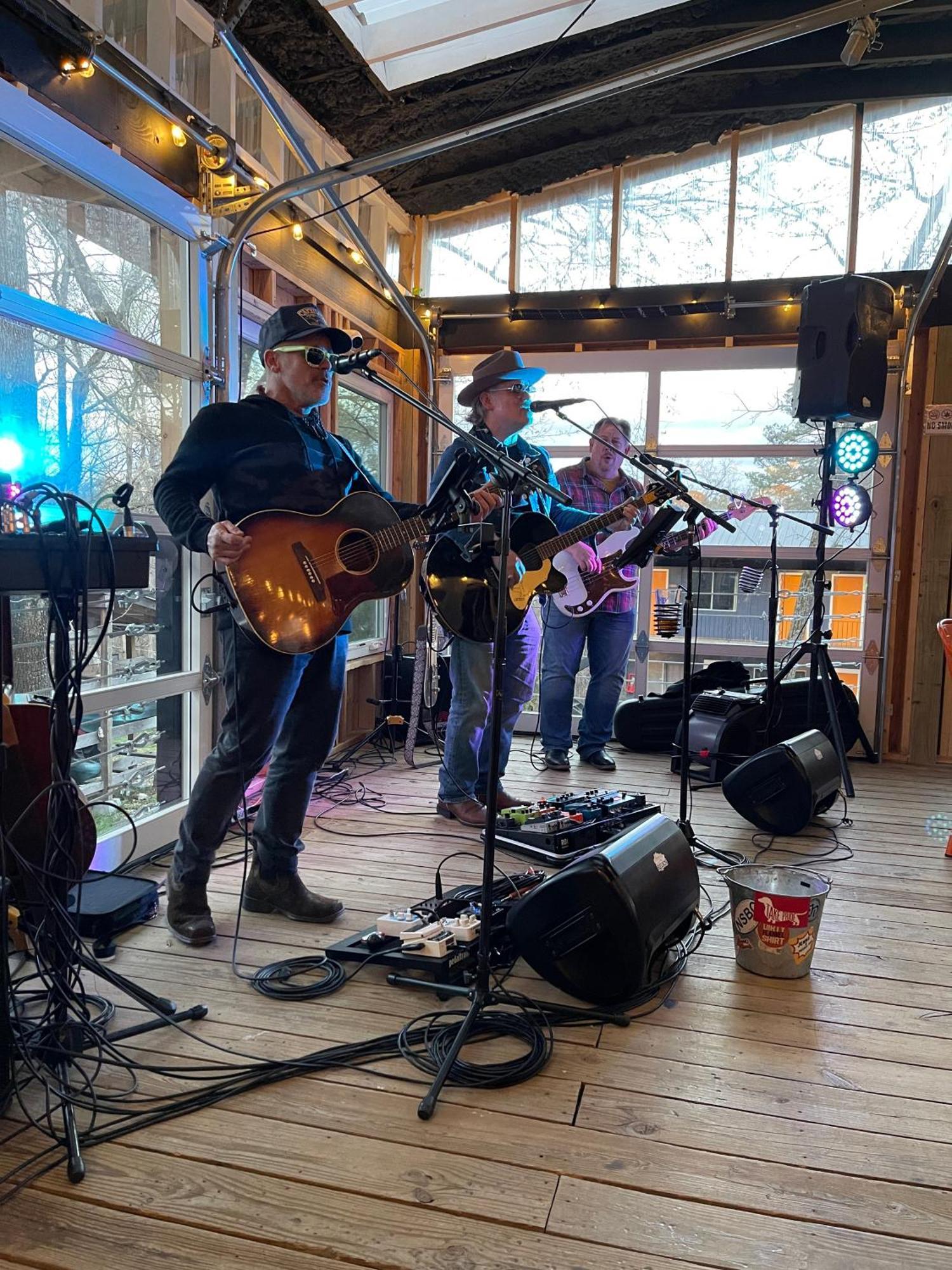 The Wanderoo Lodge Eureka Springs Bagian luar foto
